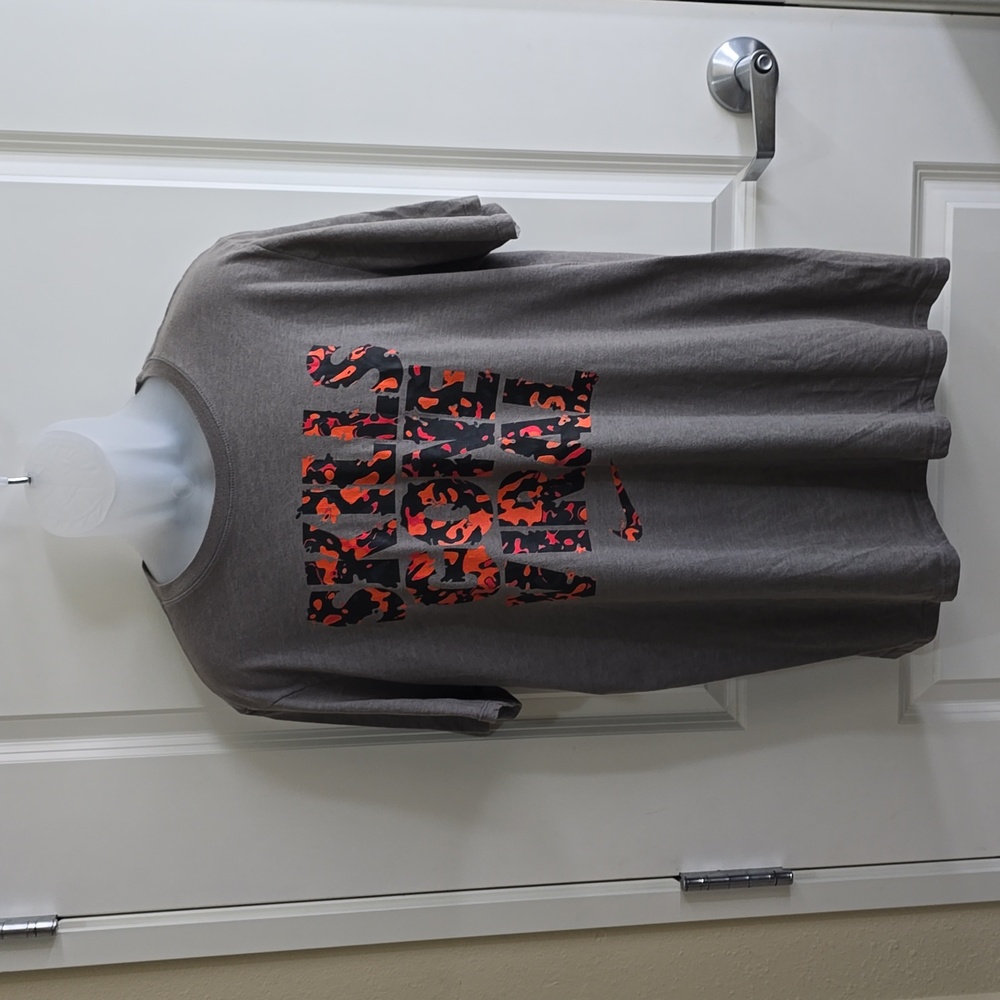Nike T-Shirt Size XLARGE‎